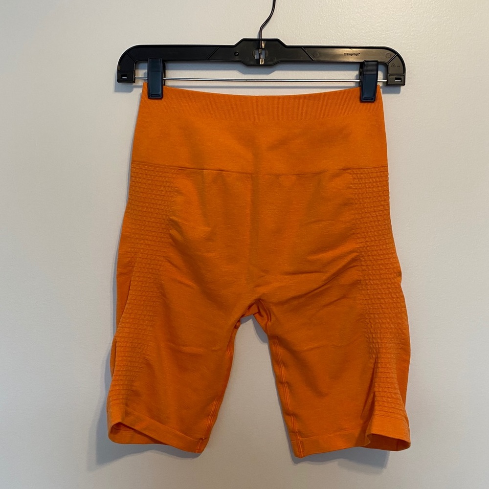 Alphalete - Seamless Biker Shorts